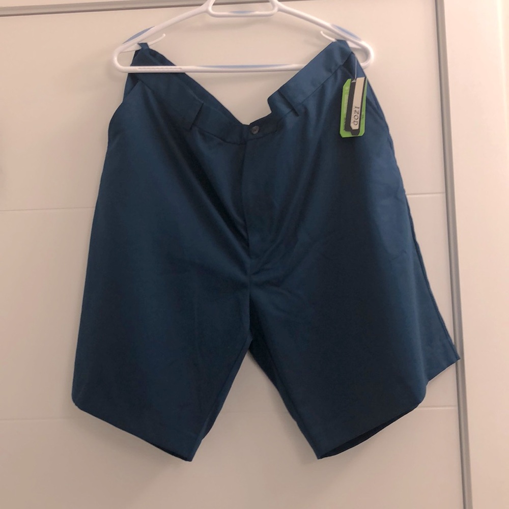 NWT Izod Comfortflex Waistband Shorts